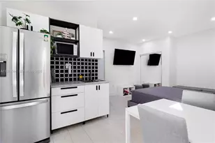 1140 N Douglas Rd, Pembroke Pines, FL 33024 - Photo 26