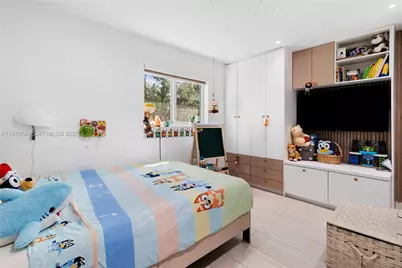1140 N Douglas Rd, Pembroke Pines, FL 33024 - Photo 10