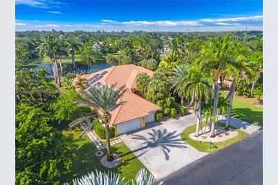 2161 SW 131st Ter, Davie, FL 33325 - Photo 4