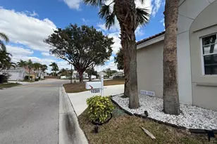 10285 Allegro Dr, Boca Raton, FL 33428 - Photo 6