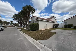 10285 Allegro Dr, Boca Raton, FL 33428 - Photo 2