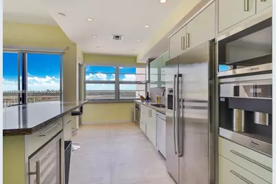 18031 Biscayne Blvd #PH01, Aventura, FL 33160 - Photo 1