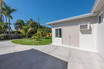 326 SE 3rd Ter, Dania Beach, FL 33004 - Photo 30