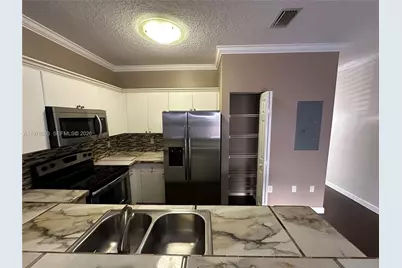 2221 SE 24th Pl #2221, Homestead, FL 33035 - Photo 6