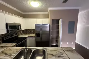 2221 SE 24th Pl, Homestead, FL 33035 - Photo 6