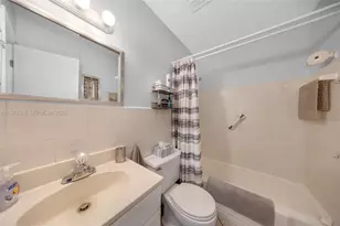 900 SW 10th Terrace, Hallandale Beach, FL 33009 - Photo 12