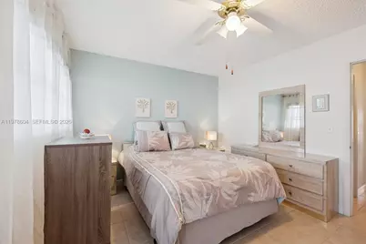 1050 SW 11th St #16L, Hallandale Beach, FL 33009 - Photo 14