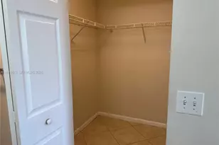 901 SW 141st Ave, Pembroke Pines, FL 33027 - Photo 10