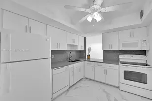 1351 NE Miami Gardens Dr, Miami, FL 33179 - Photo 10