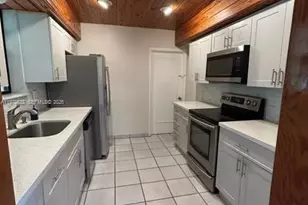 5001 SW 90th Ct, Miami, FL 33165 - Photo 4