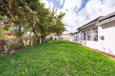 350 SW 30th Ter, Fort Lauderdale, FL 33312 - Photo 12