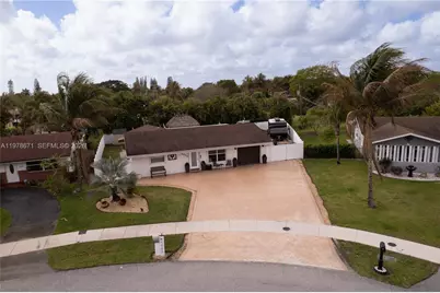 4480 NW 61st St, North Lauderdale, FL 33319 - Photo 2