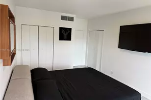 880 NE 69th St, Miami, FL 33138 - Photo 14