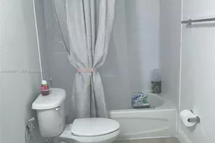 5221 Geneva Way, Doral, FL 33166 - Photo 10