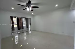 300 Berkley Rd, Hollywood, FL 33024 - Photo 18