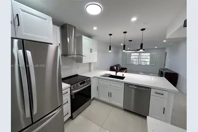 300 Berkley Rd #108, Hollywood, FL 33024 - Photo 10