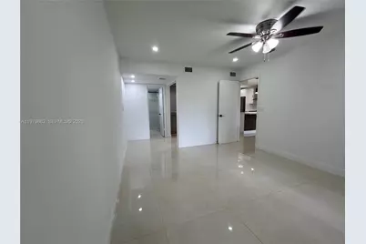 300 Berkley Rd #108, Hollywood, FL 33024 - Photo 20