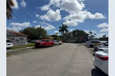4751 W 4th Ave, Hialeah, FL 33012 - Photo 34