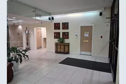 1100 St Charles Pl #213, Pembroke Pines, FL 33026 - Photo 4