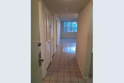 1100 St Charles Pl #213, Pembroke Pines, FL 33026 - Photo 8