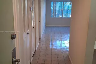 1100 St Charles Pl, Pembroke Pines, FL 33026 - Photo 8