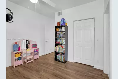 1418 Barcelona Way #6-23, Weston, FL 33327 - Photo 20