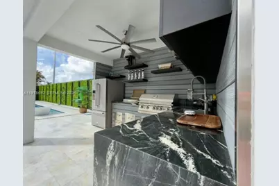 9351 SW 88th Ter, Miami, FL 33176 - Photo 16