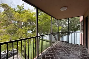 20860 San Simeon Way, Miami, FL 33179 - Photo 16