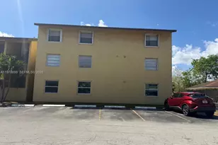 15470 SW 82nd Ln, Miami, FL 33193 - Photo 2