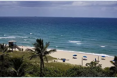 98 E Westbury  E #98, Deerfield Beach, FL 33442 - Photo 2