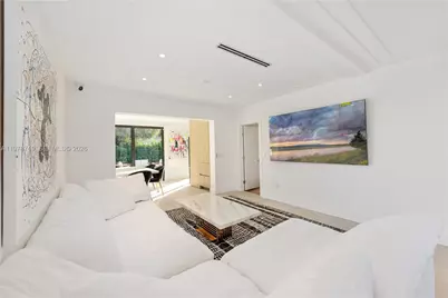 900 W 47th Ct, Miami Beach, FL 33140 - Photo 16