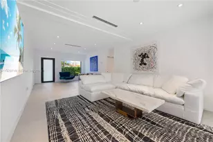 900 W 47th Ct, Miami Beach, FL 33140 - Photo 2