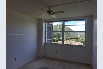 1300 St Charles Pl #419, Pembroke Pines, FL 33026 - Photo 20