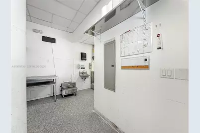 3505 S Ocean Dr, Hollywood, FL 33019 - Photo 26