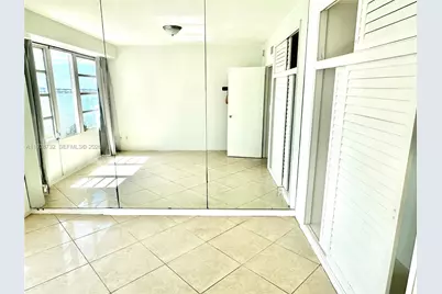 1430 Brickell Bay Dr #707, Miami, FL 33131 - Photo 10