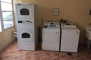 1430 Brickell Bay Dr, Miami, FL 33131 - Photo 18