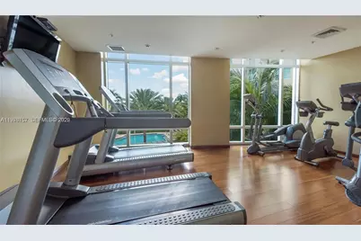 1745 E Hallandale Beach Blvd #2204W, Hallandale Beach, FL 33009 - Photo 18