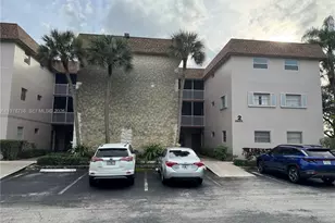 2451 SW 82nd Ave, Davie, FL 33324 - Photo 10