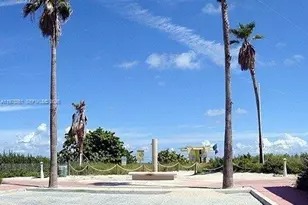 305 69th St, Miami Beach, FL 33141 - Photo 32