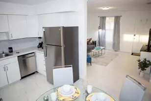 200 SW 11th St, Hallandale Beach, FL 33009 - Photo 12