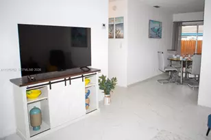 200 SW 11th St, Hallandale Beach, FL 33009 - Photo 18