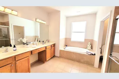 17070 SW 91st St, Miami, FL 33196 - Photo 32