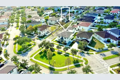 17070 SW 91st St, Miami, FL 33196 - Photo 8