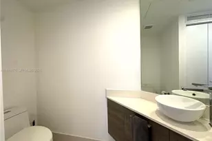 650 NE 32nd St, Miami, FL 33137 - Photo 16