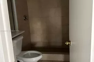 2194 W 60th St, Hialeah, FL 33016 - Photo 8