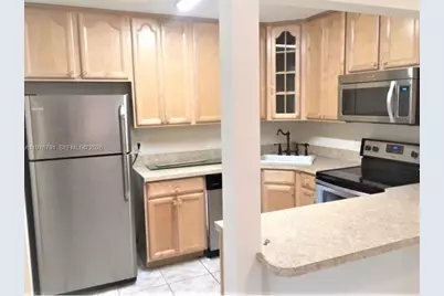 5930 Whispering Pine #C1, Palm Beach, FL 33463 - Photo 4