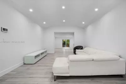 1262 SW 15th Ter, Miami, FL 33145 - Photo 4