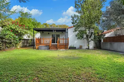 1262 SW 15th Ter, Miami, FL 33145 - Photo 30