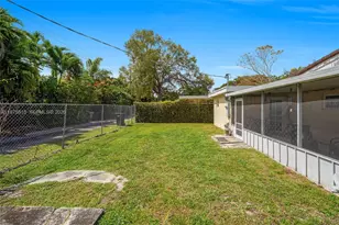 2048 NE 180th St, North Miami Beach, FL 33162 - Photo 24