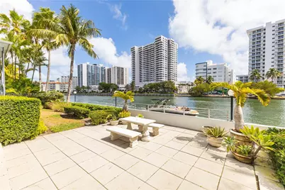 2445 Lake Pancoast Dr #J, Miami Beach, FL 33140 - Photo 18